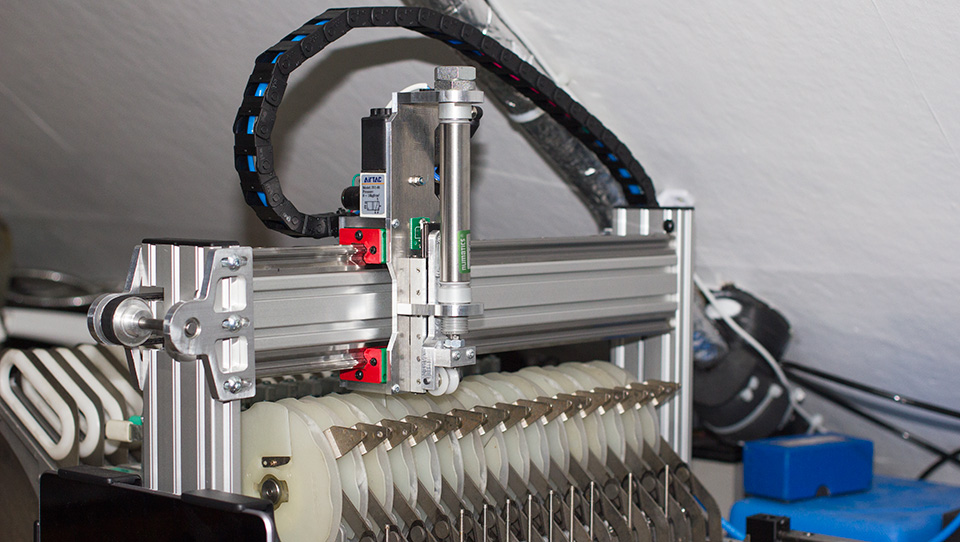 Feeder actuator version 3