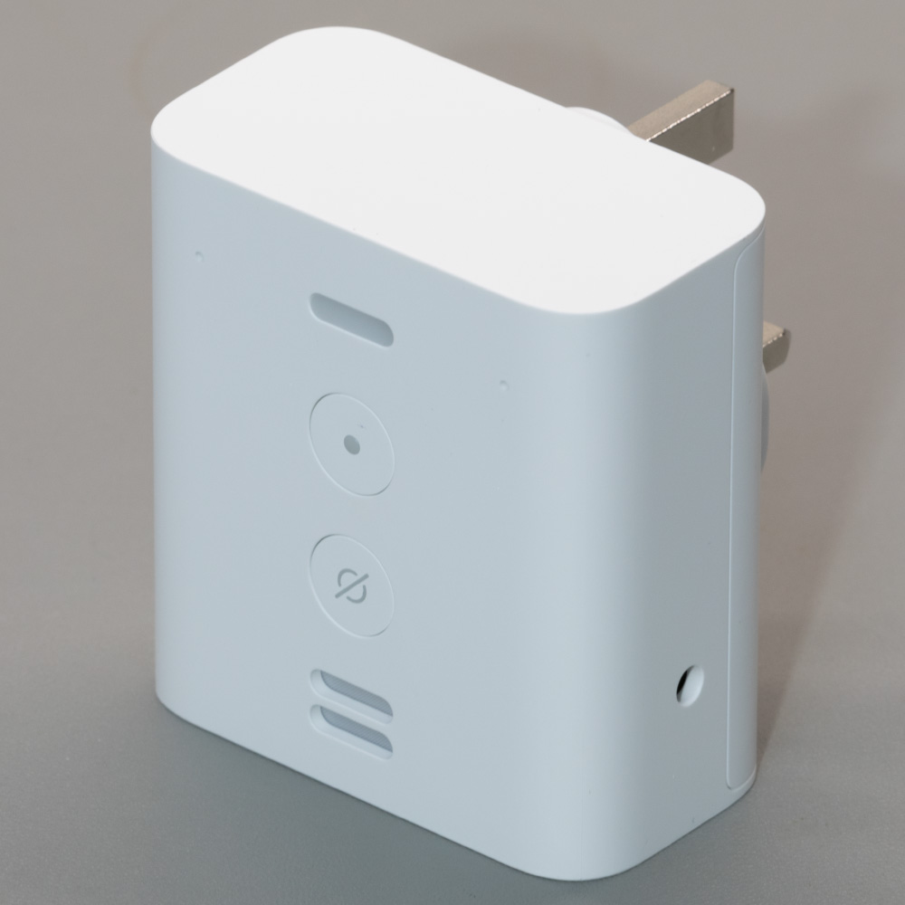 Front View of Amazon Echo Flex