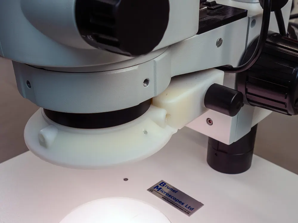 Side View fitted to the microscope