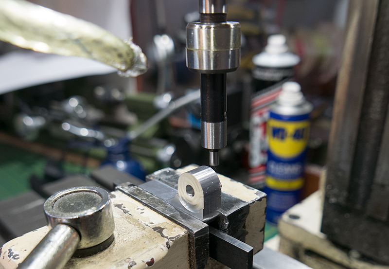 Click to view larger image of Using the edge finder