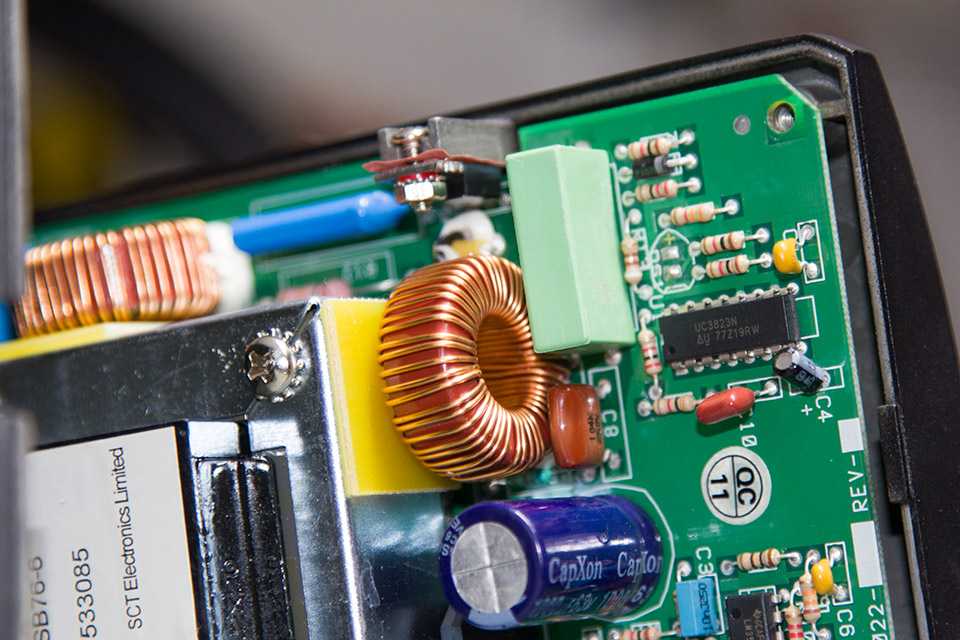 Click to view large image of Mosfet fitting to metal case