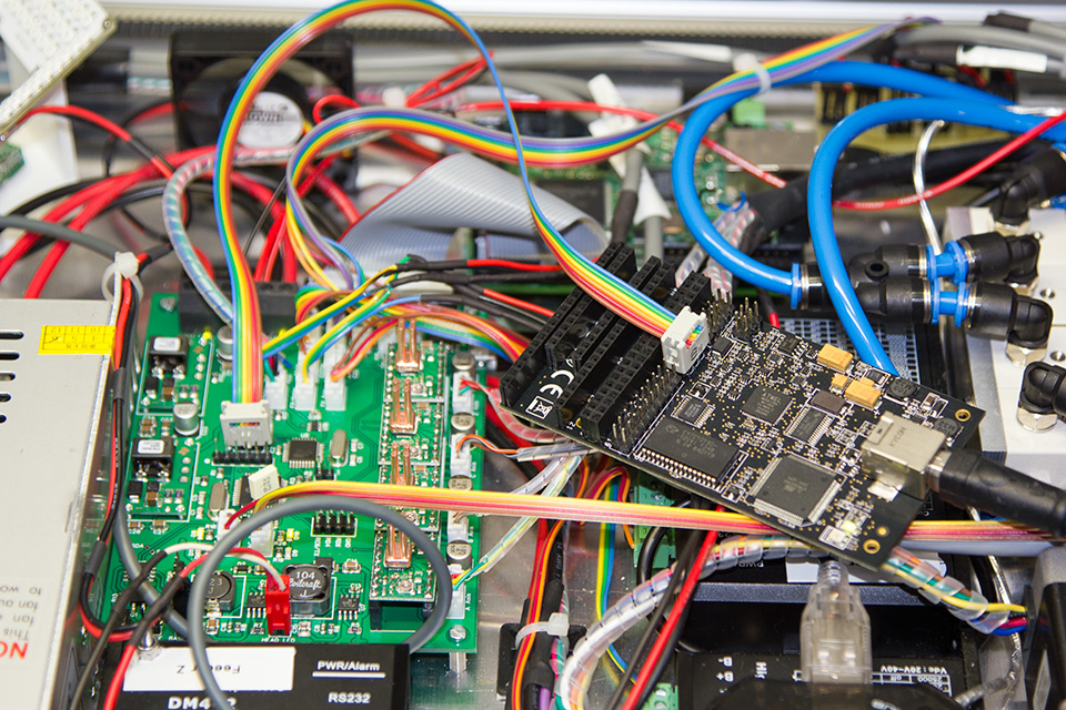 Click to view large image of Programming the Atmel chip with a dragon programmer