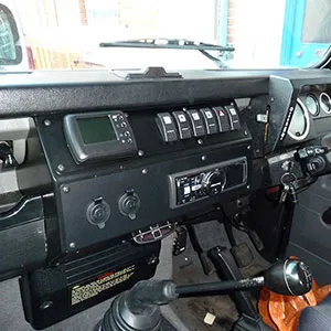 Fitting a Raptor Dash into a 1999 TD5 Defender Photo