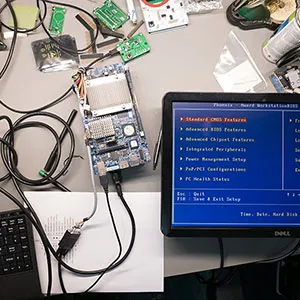 HP MediaSmart EX475 VGA Port Mod and Linux Install Photo
