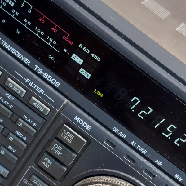 Kenwood TS-850S HF Transceiver LCD Display Repair Photo