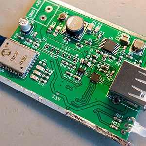 USB Smart Charger with Bluetooth LE Photo